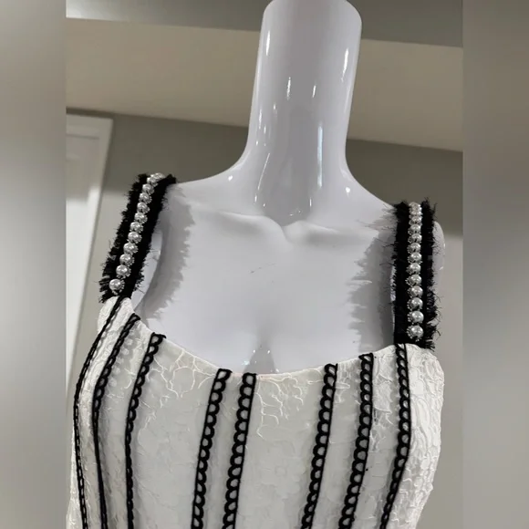 $3995 alice + oliviaDenita Bustier Ruffle Gown size 2